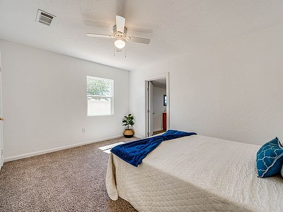4th image of 7407 Diana Ave