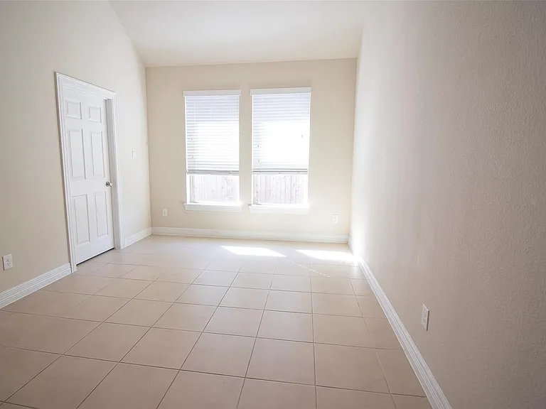 4718 Sabero Ln — Photo 25