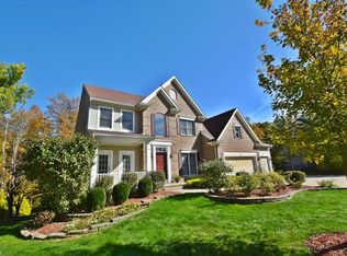 8613 Deep Cove Dr, Northfield, OH