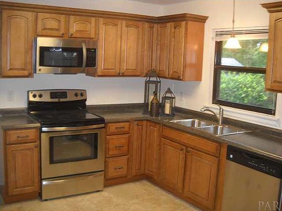 3rd image of 3901 Whispering Pines Dr