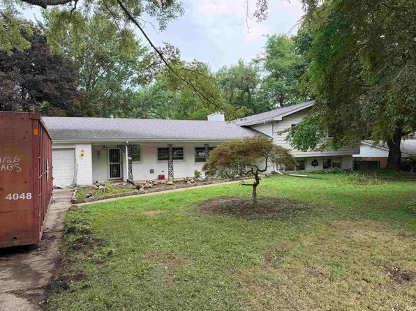 16325 Shamrock Dr, Mishawaka, IN 46544