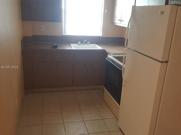 2nd image of 6201 SW 37th St APT 112