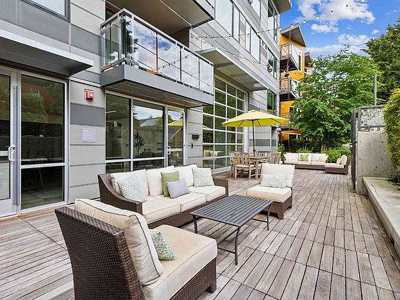 5th image of 121 NW 85th St #415