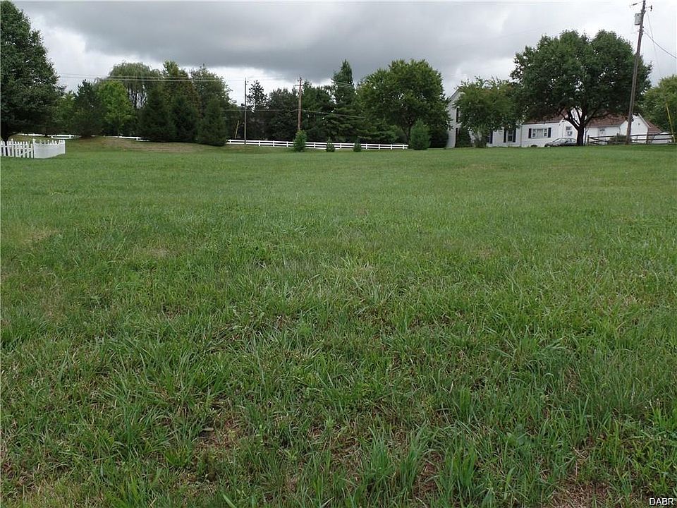 2nd image of 140 Salem Dr
