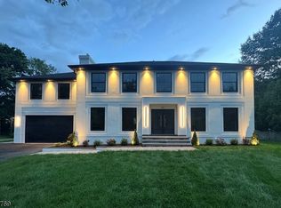 41 Pino Ct, Clifton City, NJ 07013