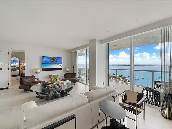 2nd image of 10 Venetian Way APT 1103