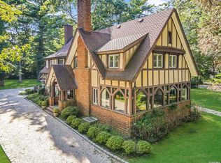 11 High Path, Port Jefferson, NY 11777