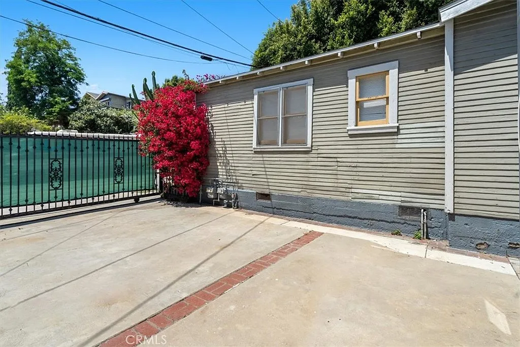 1 bed, 570 sqft, $2,750 — Photo 4