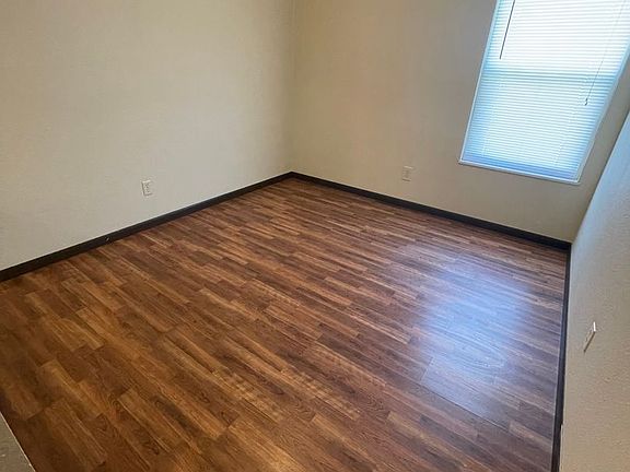 5th image of 2724 27th St #2706-B