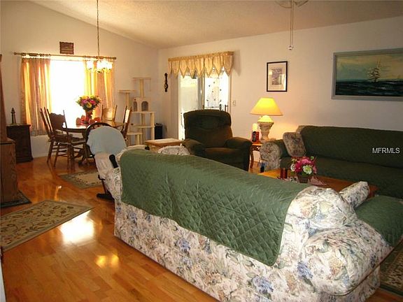 4th image of 6548 Piccadilly Ln