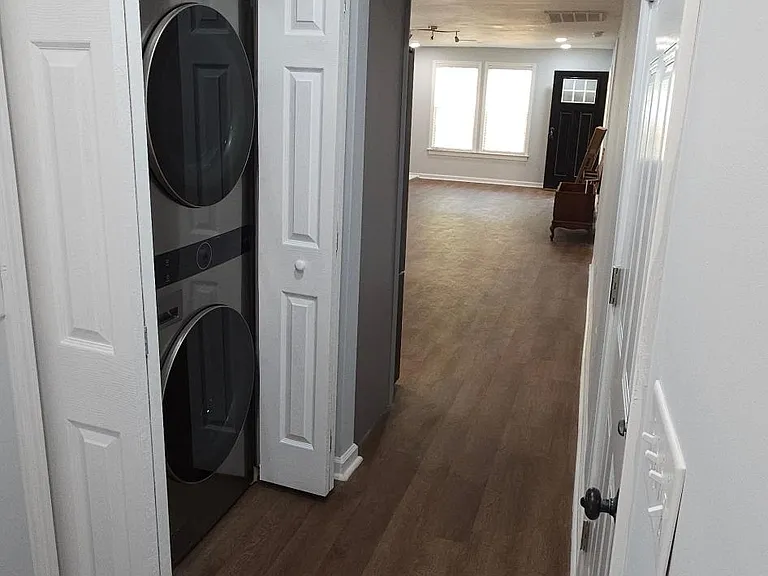 2810 Ashe St — Photo 20