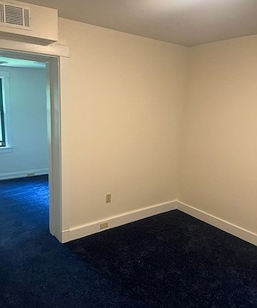 5th image of 720 Shady Dr E APT D