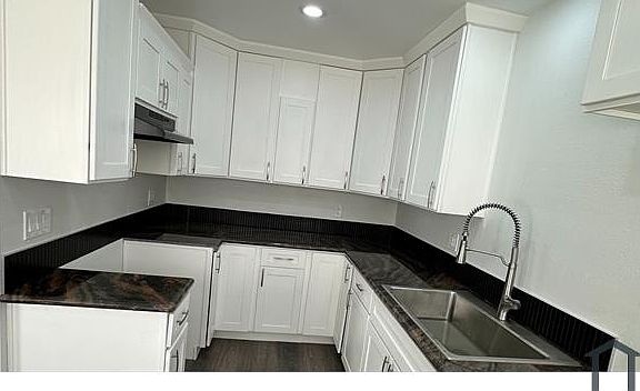 5th image of 3916 S Normandie Ave