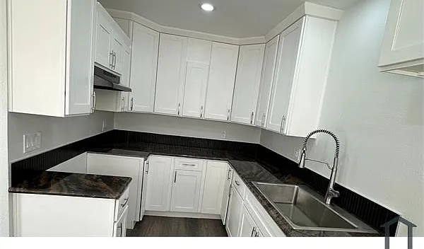 3916 S Normandie Ave — Photo 5