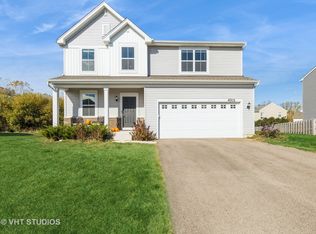 4701 Fox Trail Ct, Wonder Lake, IL 60097