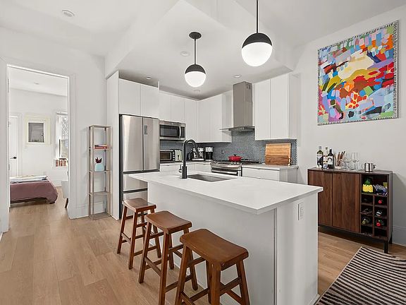 3rd image of 1316 Jefferson Ave #2