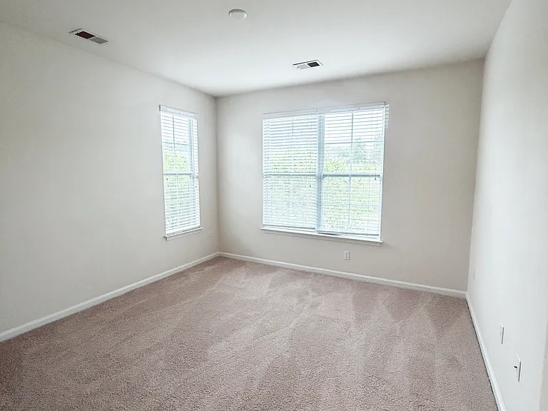 Belmont at Tryon Apartments — Photo 207