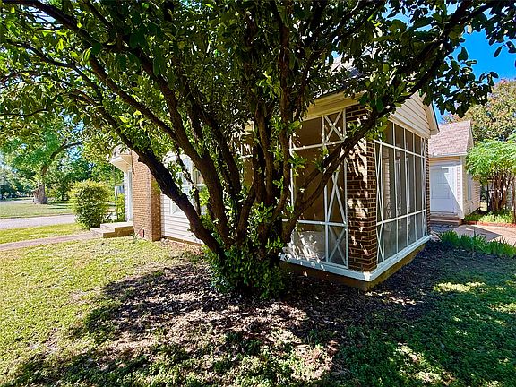 5th image of 2700 Elizabeth Dr