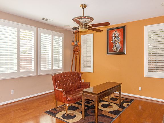 3rd image of 4618 Calle Brisa