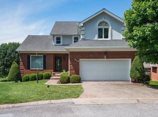 512 Stratford Ct, Franklin, TN 37069