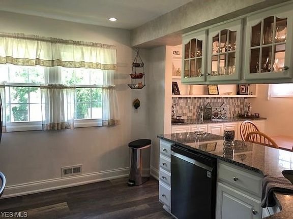 5th image of 11464 Glamer Dr