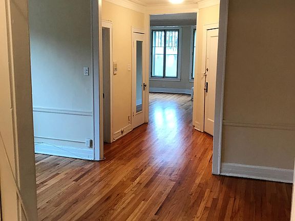 4th image of 322 W Washington Blvd APT 2I