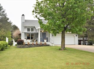 1703 N Lakeview Dr, Mears, MI 49436