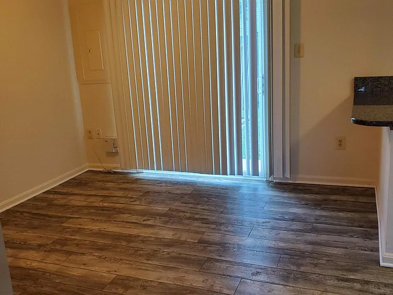 8509 Sullivan Ct — Photo 17