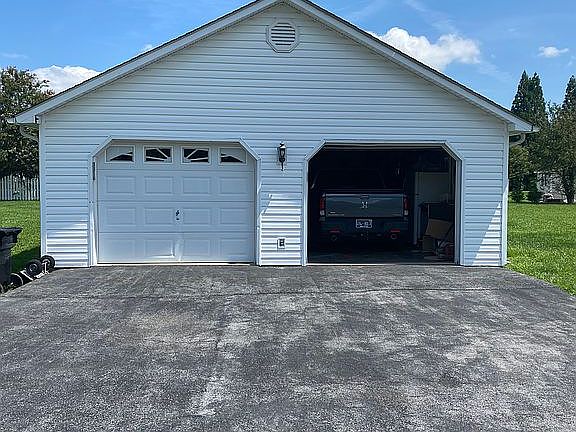 4th image of 239 Blue Springs Rd