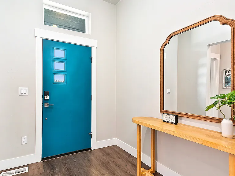 2035 E Oakcrest Dr — Photo 8