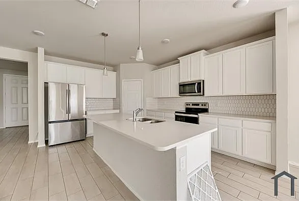 5913 Hopkins Dr — Photo 5