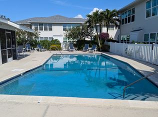 715 Neapolitan Way #715, Naples, FL 34103