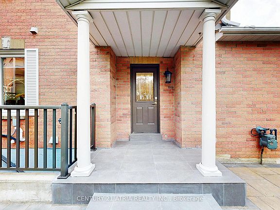 4th image of 60 Steepleview Cres