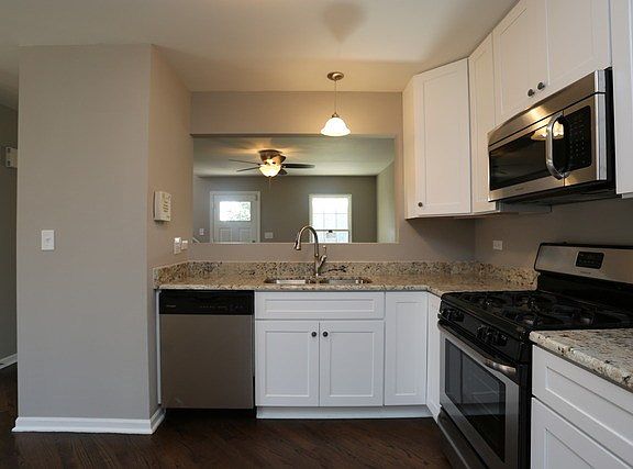 3rd image of 2208 Dalewood Ct