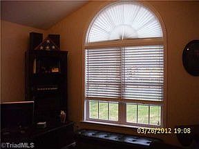 4th image of 111 Siouan Dr