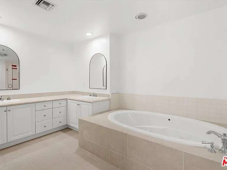 1450 S Beverly Dr #404 — Photo 13