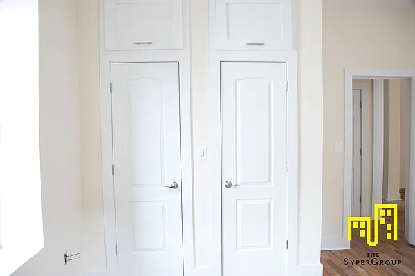 Rented by The Syper Group | media 4