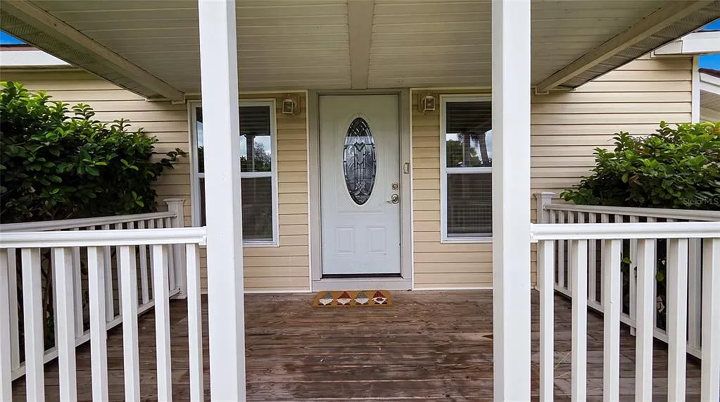 3 bed, 2.0 bath, 1038 sqft, $2,350 — Photo 3