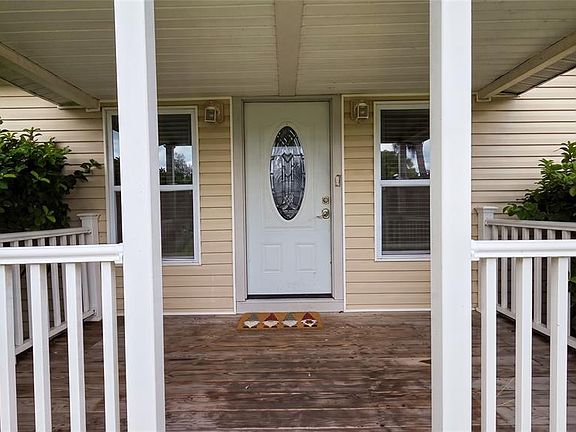 3rd image of 710 Kentucky Ave