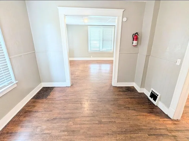 206 W 13th Ave — Photo 9