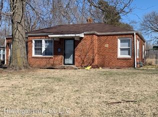 614 S Pine St, Newton, KS 67114