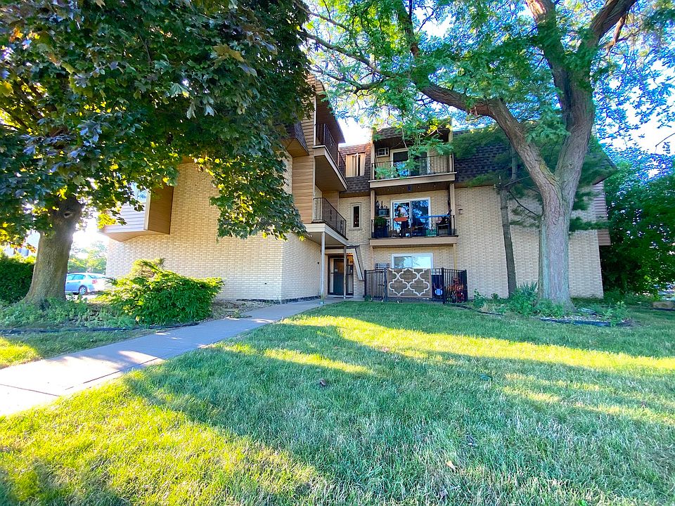 1st image of 10440 Mayfield Ave APT 3A