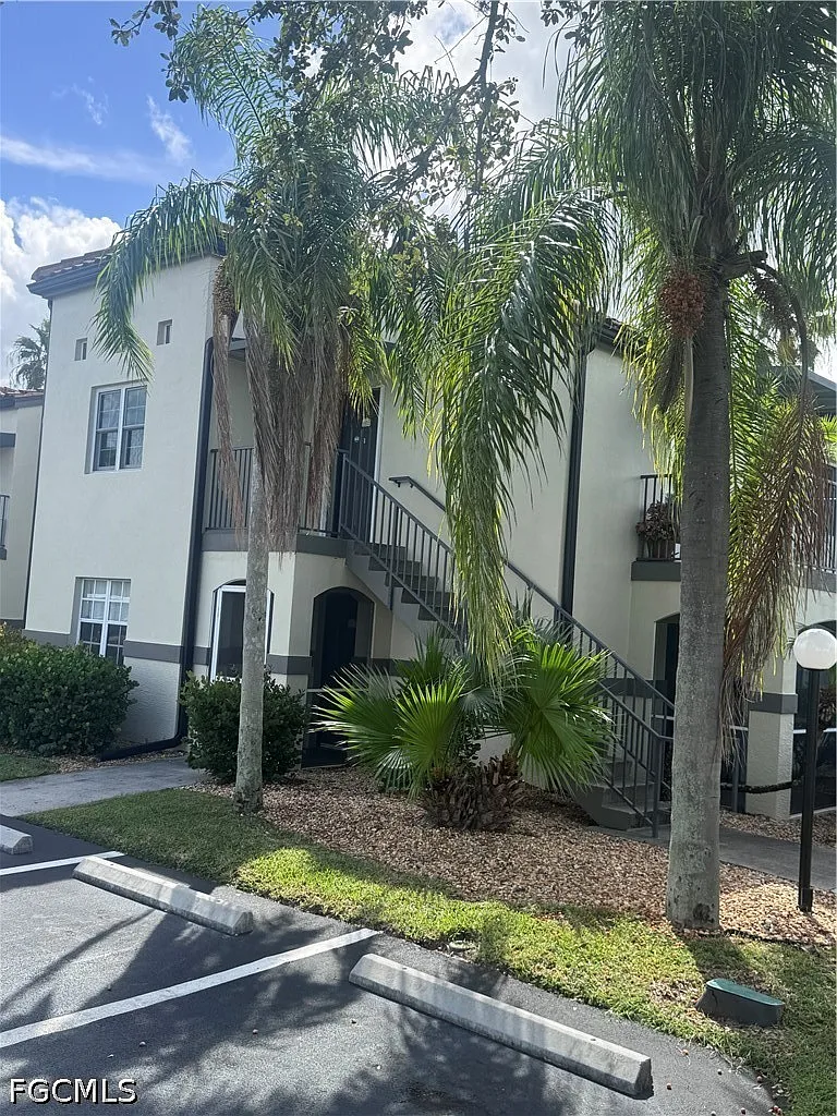 3 bed, 2.0 bath, 1439 sqft, $1,600 — Photo 1