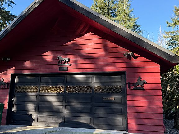 5th image of 13801 Central Valley Rd NE