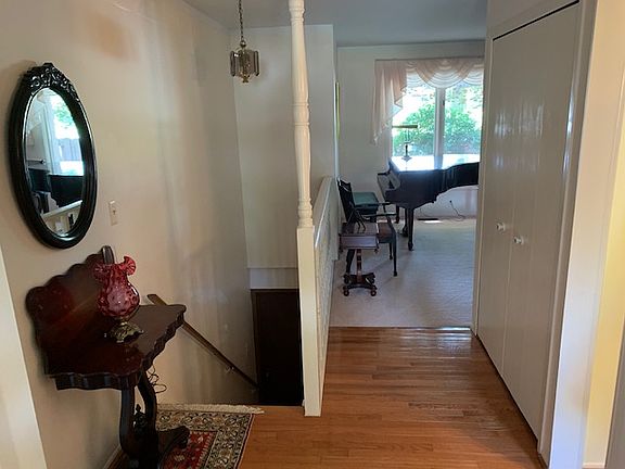 3rd image of 44751 Erin Dr