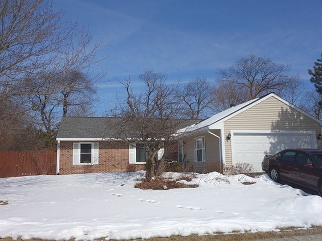 1st image of 30W240 Huntington Dr