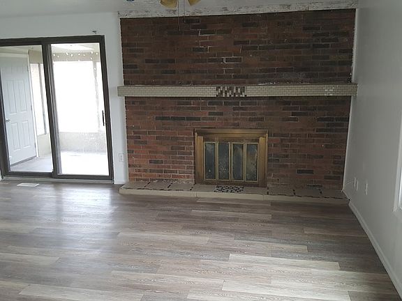 3rd image of 4267 Drowfield Dr #1