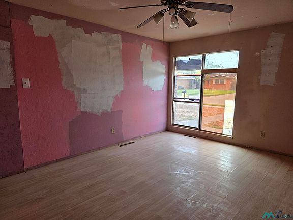 3rd image of 2101 W Clayton Ave