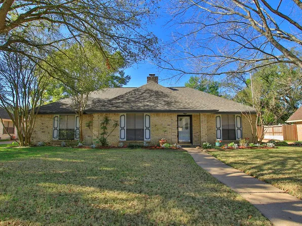 15835 Mesa Gardens Dr, Houston, TX 77095