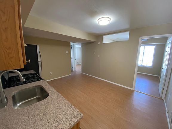 5th image of 37 Spruce Ln #B